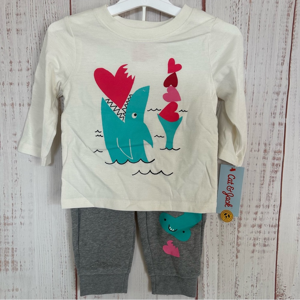Cat & Jack Long Sleeve Valentine's Day Shark Printed Graphic top and pants- NWT